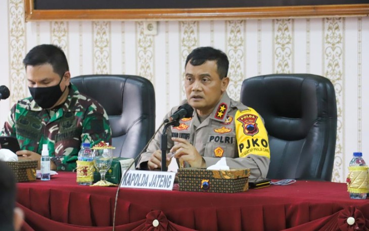 Kapolda Jawa Tengah (Jateng) Irjen Pol Ahmad Luthfi Saat Memberikan Keterangan Tentang Kepulangan Abu Bakar Baasir