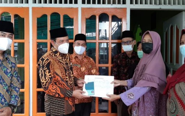 Wakil Walikota Bengkulu Dedy Wahyudi Saat Mendatangi Salah Satu Rumah Duka Yang Berada Di Kelurahan Penurunan