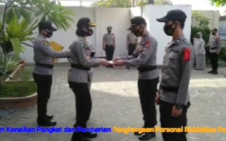 Kabid Dokkes dan 10 Personel Dapat Penghargaan Dari Kapolda Bengkulu