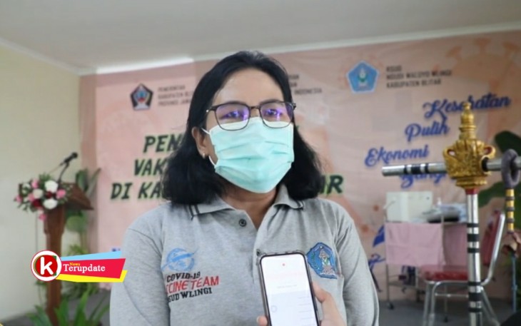 Direktur RSUD Ngudi Waluyo dr. Endah Woro Utami (foto : Faisal NR / Klikwarta.com Blitar) 