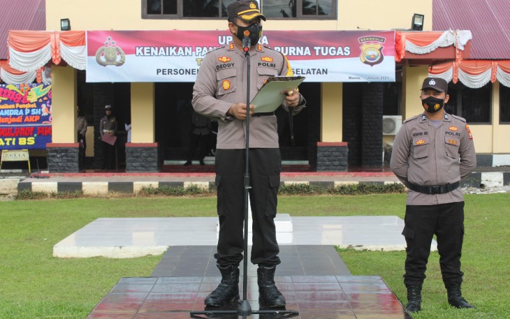 Kapolres Bengkulu Selatan AKBP Deddy Nata SIK Pimpin Upacara Kenaikan Pangkat 46 Personel Polres Bengkulu Selatan