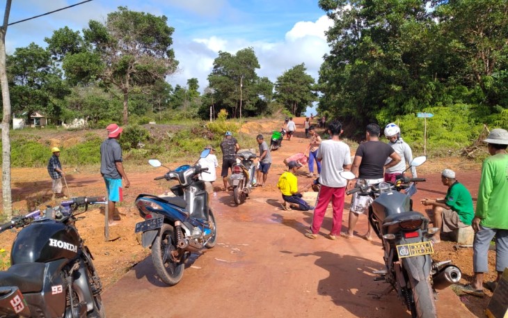 Karang Taruna Tuah Bakti dan Pemerintah Desa Linau Ajak Warga Goro Peduli Lingkungan