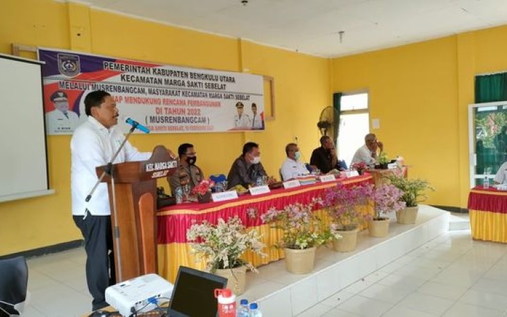 Bupati Bengkulu Utara, Ir  H Mian Saat Membuka Secara Resmi Acara Musrenbangcam di Kantor Camat Kecamatan MSS