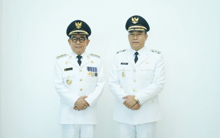 Dr.Ir.Hidayatullah Sjahid,MM.IPU dan H.Zurdi Nata, S.Ip  Bupati dan Wakil Bupati Kabupaten Kepahiang periode 2021-2024