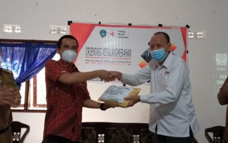 Ketua PMI Kota Bengkulu Husein Wahid Bersama Staf Ahli Bidang Hukum dan Politik Hilman Fuadi