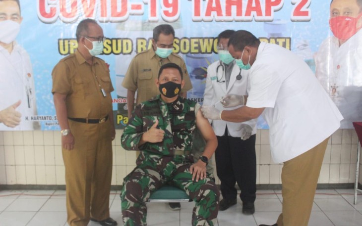 Dandim Pati ikuti vaksinasi tahap dua