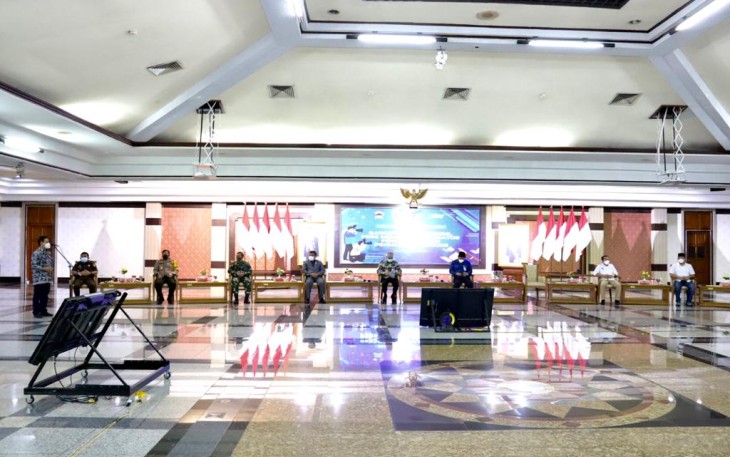 Wagub Jateng Taj Yasin Maimoen, Pangdam IV/Diponegoro Mayjen TNI Bakti Agus Fadjari, Kapolda Jateng Irjen Pol Ahmad Luthfi, Kajati Jateng Priyanto dan Wakil Ketua DPRD Jateng Ferry Wawan Cahyono hadiri  HPN 2021 bersama Presiden, Jokowi di Istana Negara dan PWI Pusat melalui zoom, yang berlangsung di Gedung Gradika kantor Gubernur Jateng, Selasa (9/2/2021).     