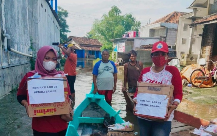 Anak anak SDN Patilor 02 Peduli