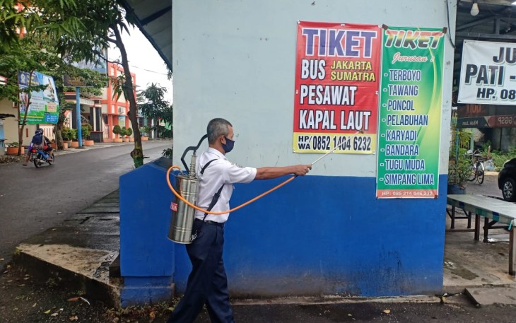 Dishub Pati Lakukan Penyemprotan Terminal Kembangjoyo