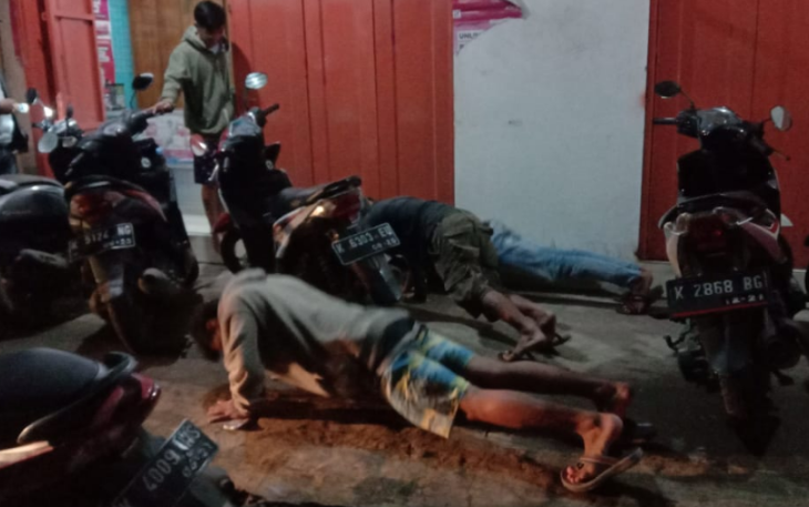 Tertangkap Melanggar Prokes, Dihukum Push Up