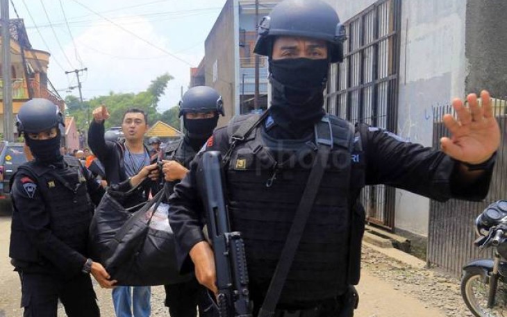 Densus 88 Polri Sita 31 Kotak Amal Terkait Penangkapan 18 Terduga Teroris 