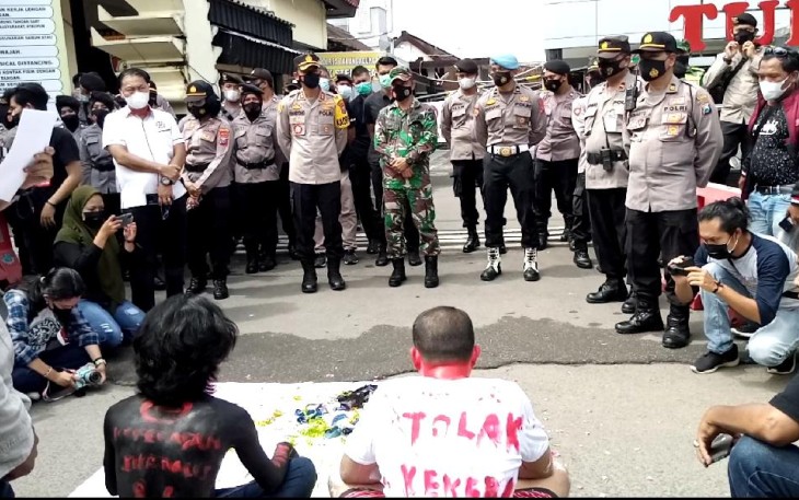 Wartawan Tulungagung Lakukan Aksi Demo