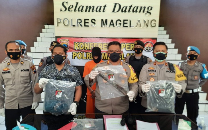 Kapolres Magelang AKBP Ronald A Purba saat melaksanakan konferensi pers