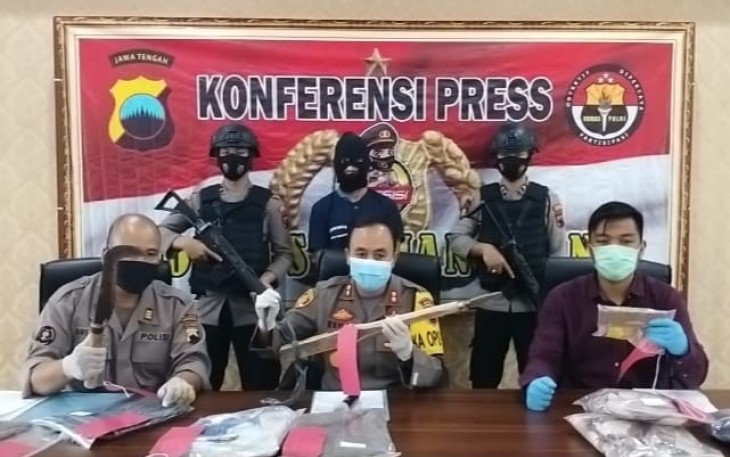 Kapolres Temanggung Polda Jateng AKBP Benny Setyowadi, S.I.K., M.Si. saat melaksanakan konferensi Pers di Mapolres Temanggung.