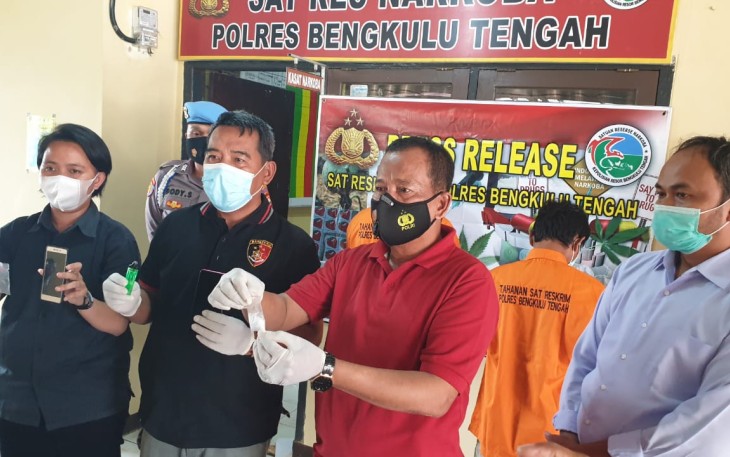 Wakapolres Benteng Kompol Abdu Arbain Didampingi Kasat Resnarkoba AKP Budimansyah SSos