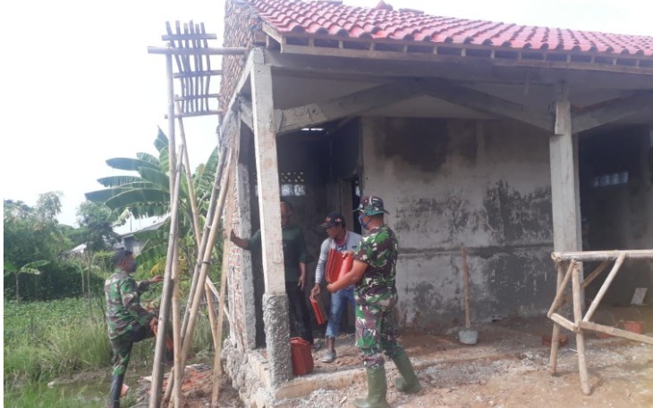 Pembuatan Mandi Cuci Kakus (MCK)