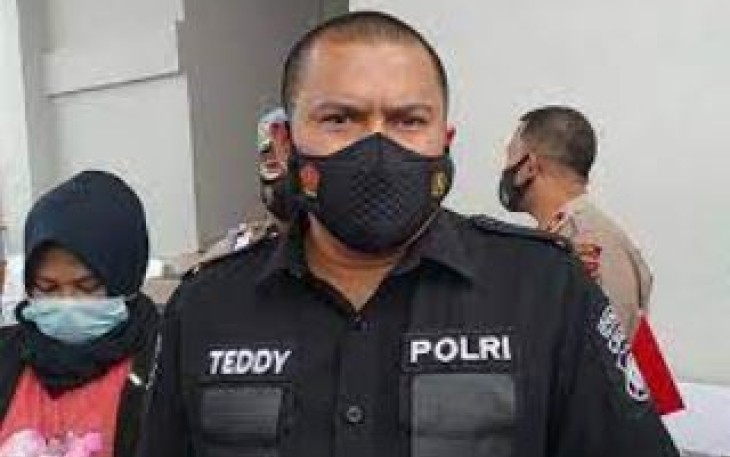 Direktur Ditreskrimum Polda Riau Kombes Pol Teddy Ristiawan