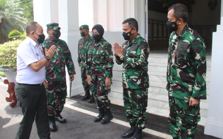 Pangdam III/Siliwangi Mayjen TNI Nugroho Budi Wiryanto, terima kunjungan Gubernur Lemhanas RI Letjen TNI (Purn) Agus Widjojo beserta rombongan.