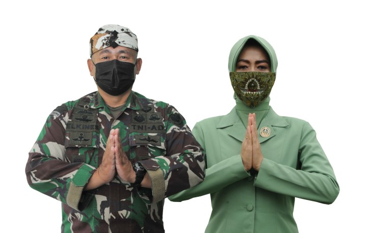 Danrem 063/SGJ Kolonel Inf Elkines Villando Dewangga K, S.A.P dan Ketua Persit KCK Korcab Rem 063 PD  III Siliwangi