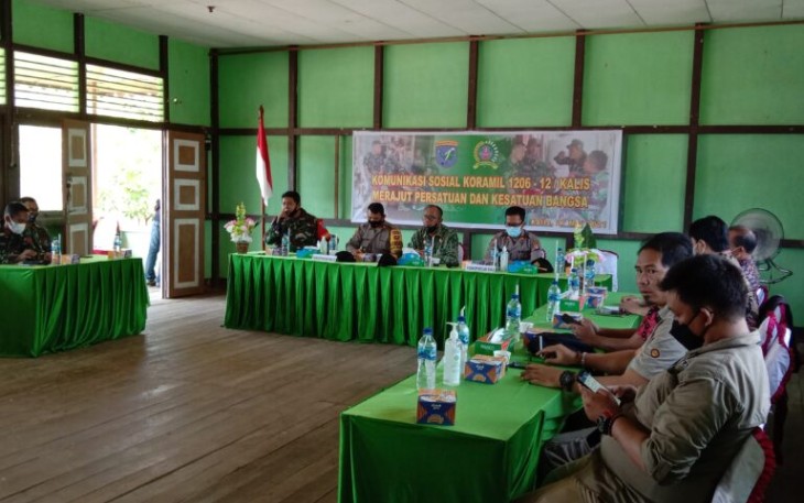 Serap Informasi Dari Masyarakat, Koramil 1206-12/Kalis Gelar Komsos