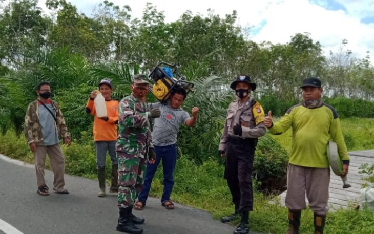 Babinsa dan Tim Gabungan Cek Kondisi Sumur Bor di Katimpun