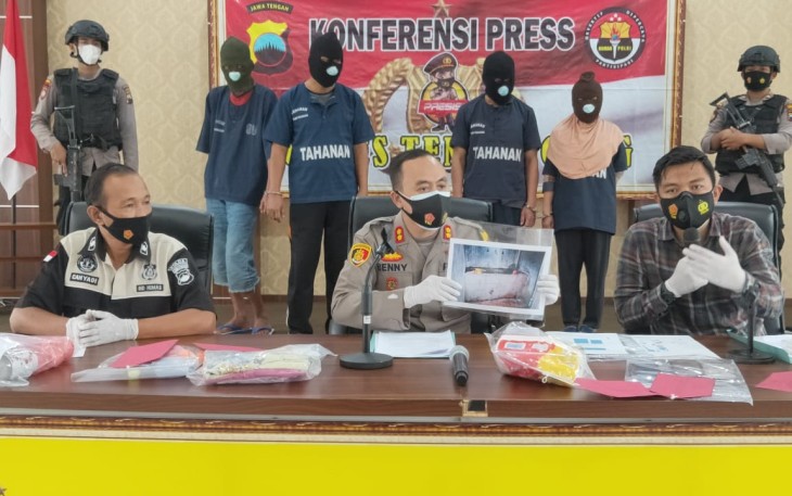 AKBP Pol Benny Setyowadi, SIK., MSI., melalui Kasat Reskrim Polres Temanggung, AKP Pol Setyo Hermawan, S.I.K, M.A., saat memberikan keterangan Pers di Mapolres Temanggung, Rabu siang (19/5/21).
