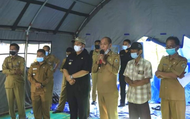 Bupati dan Wabup Samosir Kunjungi Korban Kebakaran di Desa Habeahan