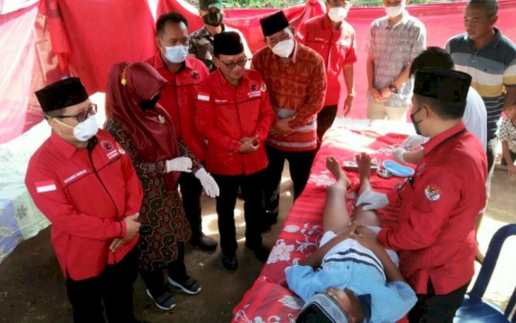DPC PDIP Pesawaran Gelar Sunatan Masal