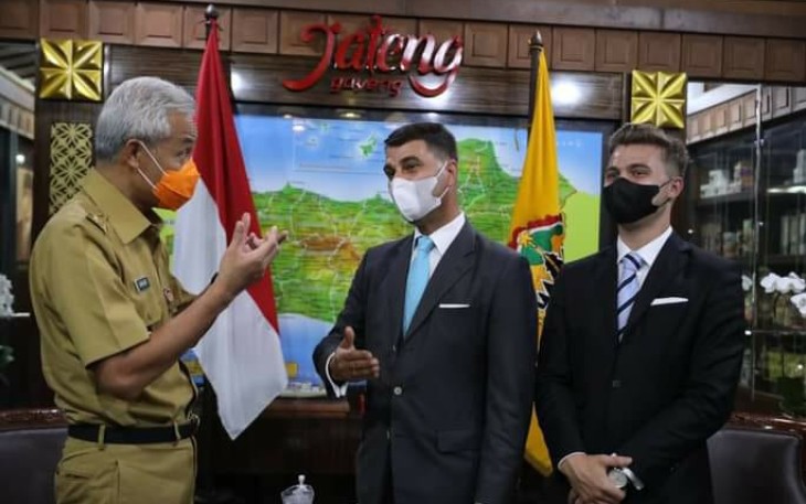 Duta Besar Austria untuk Indonesia, Johannes Peterlik menemui Gubernur Jawa Tengah, Ganjar Pranowo, Senin (14/6).