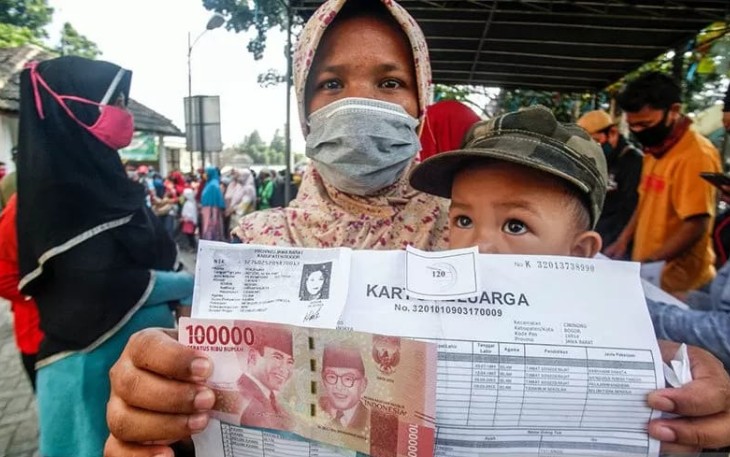  Kementerian Sosial (Kemensos) masih terus menyalurkan bantuan sosial (bansos) Program Keluarga Harapan (PKH) dan BPNT/Kartu Sembako kepada masyarakat kurang mampu