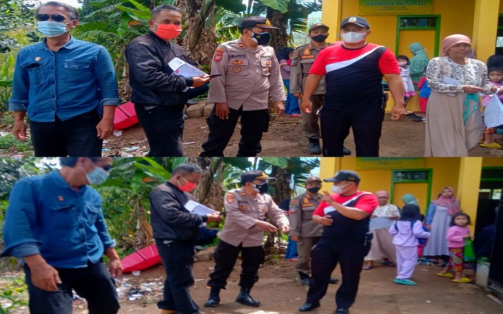 Polsek Sukawening Polres Garut melaksanakan kegiatan pengamanan dan monitoring pelaksanaan vaksinasi massal covid-19 di Desa Mekarwangi Kecamatan Sukawening Kabupaten Garut