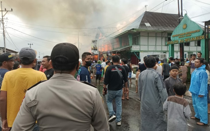 Si Jago Merah Lahap 4 Rumah Semi Permanen di Curup