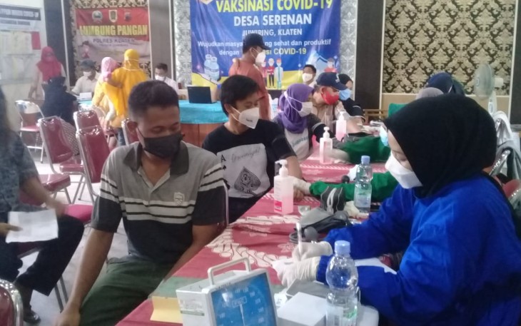 Vaksinasi Covid-19 Dosis 2  Warga Desa Serenan, Juwiring, Klaten