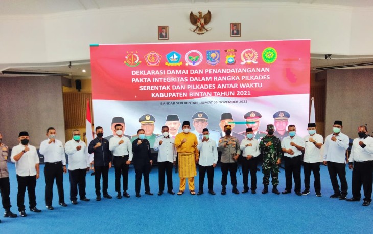 Bertempat dia Aula Utama  kantor bupati Bintan telah di lakukan deklarasi damai dan penandatanganan pakta integritas dalam rangka pemilihan kepala desa serentak secara bergelombang dan pemilihan kades Antar waktu