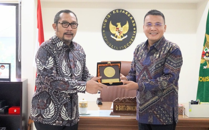 Wakil Ketua DPRD Provinsi Jawa Timur Sahat Tua Simanjuntak melakukan pertemuan konsultasi kepada Komisi Kejaksaan RI (Komjak RI) 