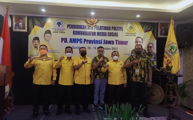 Angkatan Muda Partai Golkar (AMPG) Jawa Timur menggembleng kadernya untuk dapat menghadapi pertarungan opini di media sosial