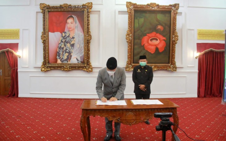 Penandatanganan KUA - PPAS R-APBD Provinsi Bengkulu Tahun Anggaran 2022