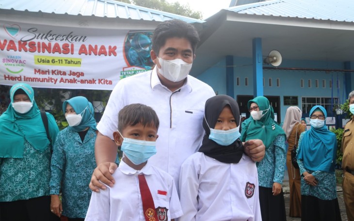 Plt Bupati Bintan Roby Kurniawan menghadiri kegiatan Vaksinasi anak usia 6-11 Tahun