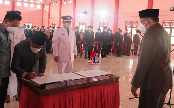 Bupati Lantik 115 Pejabat Pimpinan Tinggi Pratama Dan Pejabat Adminitrasi Di Lingkungan Pemerintah Kabupaten Seluma 