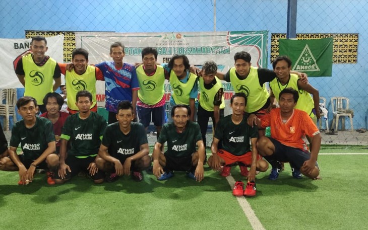 pertandingan futsal antara pengurus ranting GP Ansor Desa Ringin dengan pengurus ranting GP Ansor Desa Sendang Agung yang bertempatkan di lapangan futsal LBH Rembang