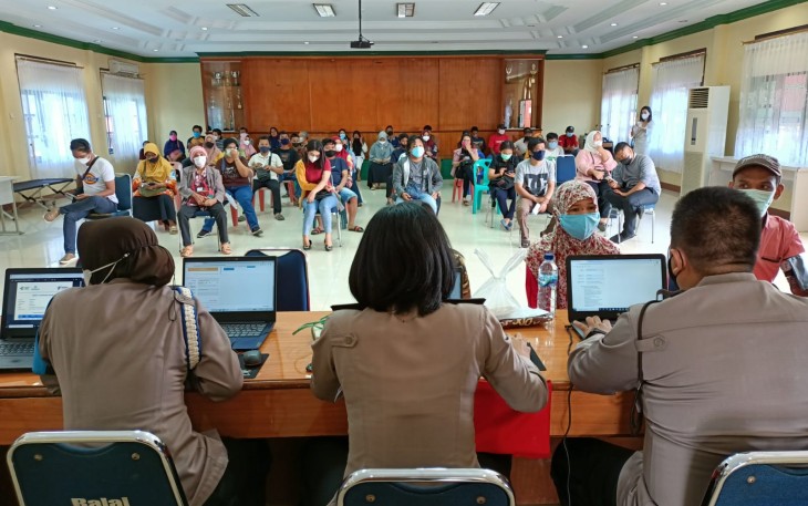 Masyarakat Antusias Ikut Serbuan Vaksinasi Di Polres Tanjungpinang