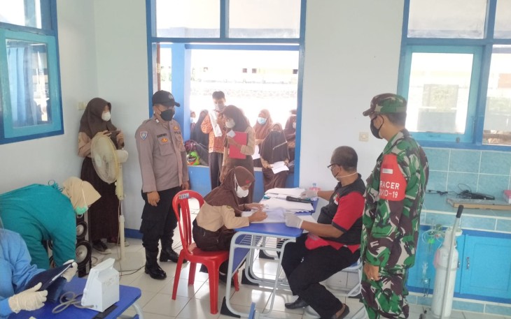 Antusias Pelajar Terus Meningkat Ikuti Vaksinasi, Di Gerai Presisi Vaksin Merdeka Polsek Sindangwangi