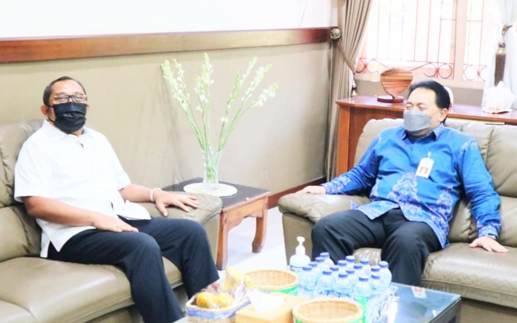 Wakil Ketua DPRD Jatim Sahat Tua Simanjuntak 