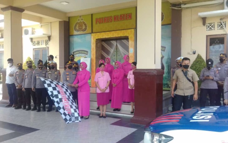 Kapolres Klaten Memimpin Acara Pelepasan Armada Bansos Korban Erupsi Semeru