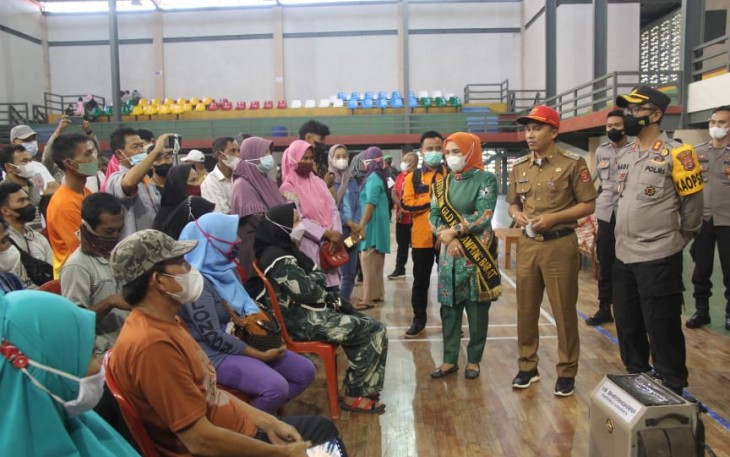 Bupati Lampung Barat Meninjau Pelaksanaan Vaksinasi Covid-19 