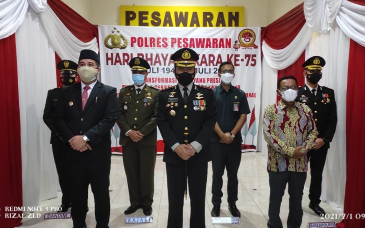 Polres Pesawaran Laksanakan Upacara HUT Bhayangkara Ke-75 Secara Serentak Melalui Video Conference