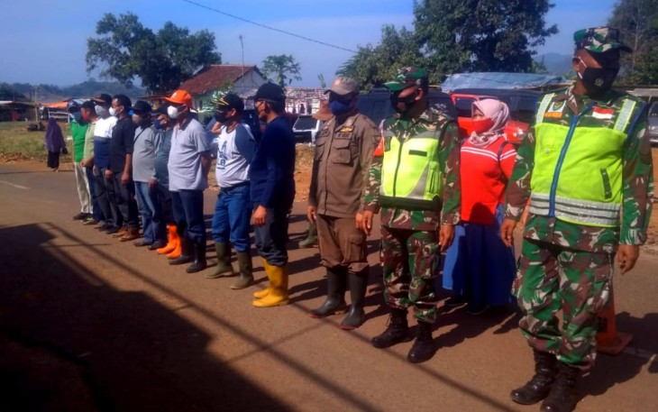 Forkopimcam Wado Launching Penanggulangan Sampah Rumah Tangga 