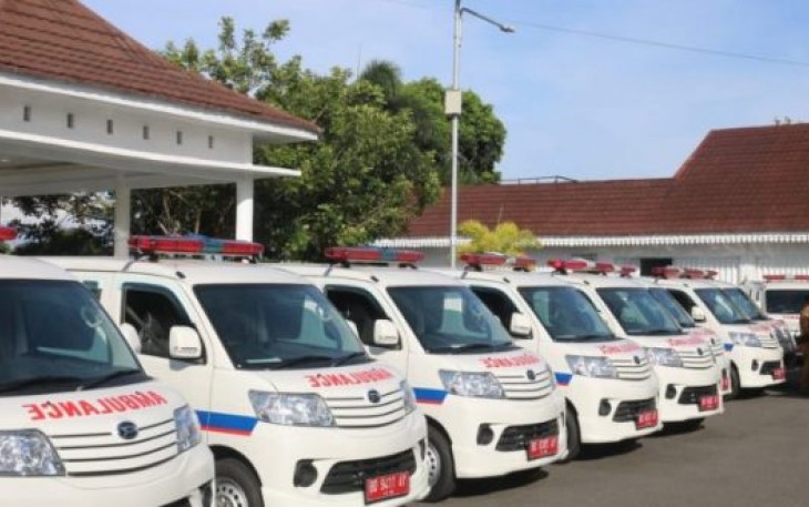  Ambulans Gratis Pemkot Tak Kenal Waktu Layani Warga