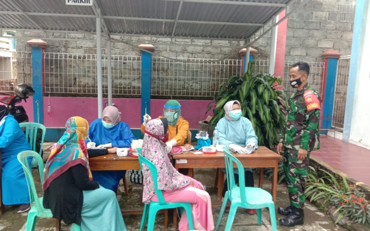 Babinsa aktif dalam memantau program vaksinasi