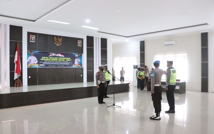 Polres Lingga Laksanakan Apel Gelar Pasukan Dalam Rangka Operasi Zebra Seligi 2021
